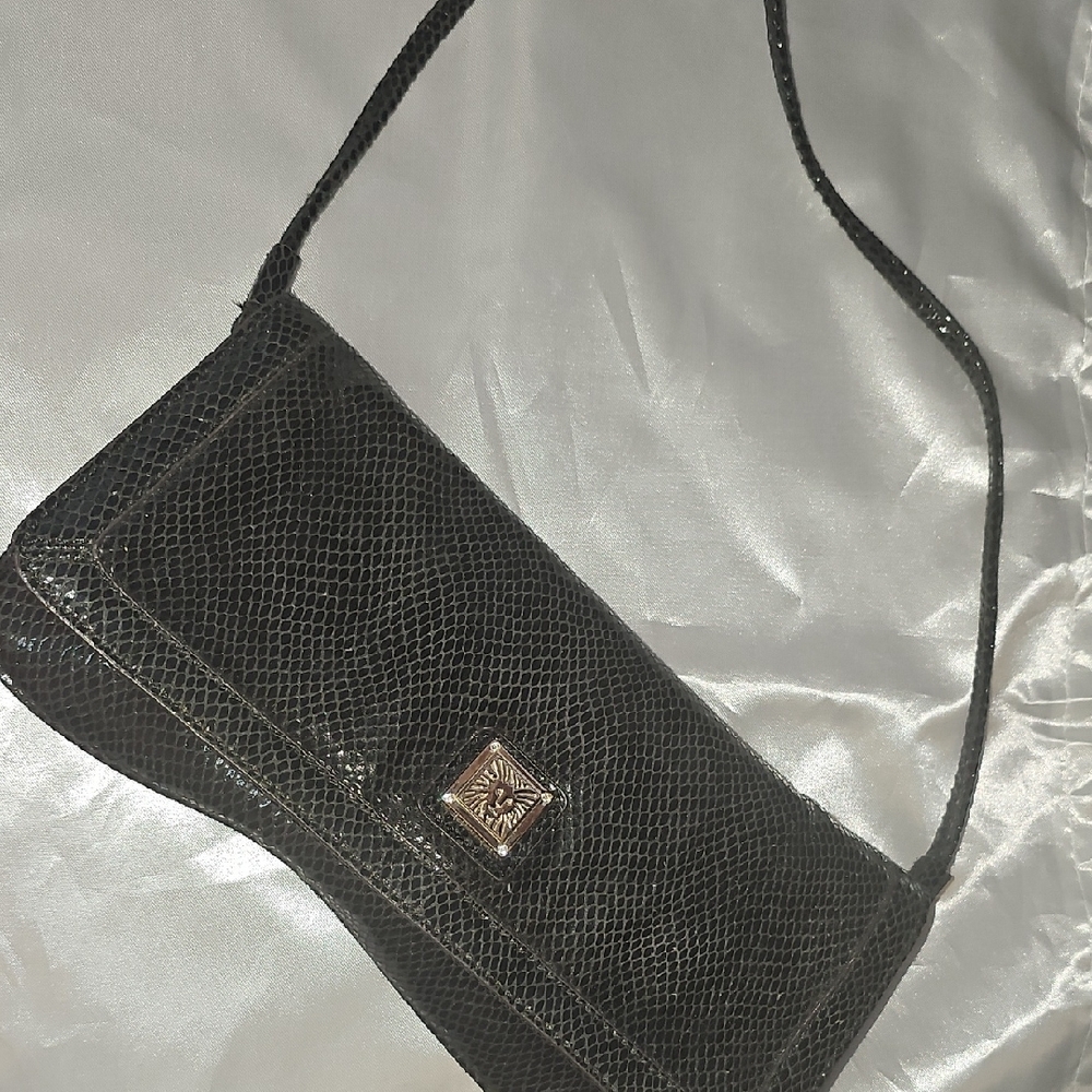 Elegant Black Shoulder Bag
